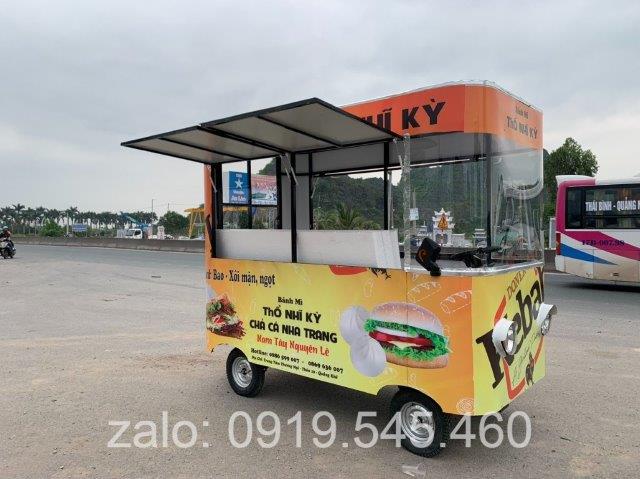 xe điện bán bánh mì