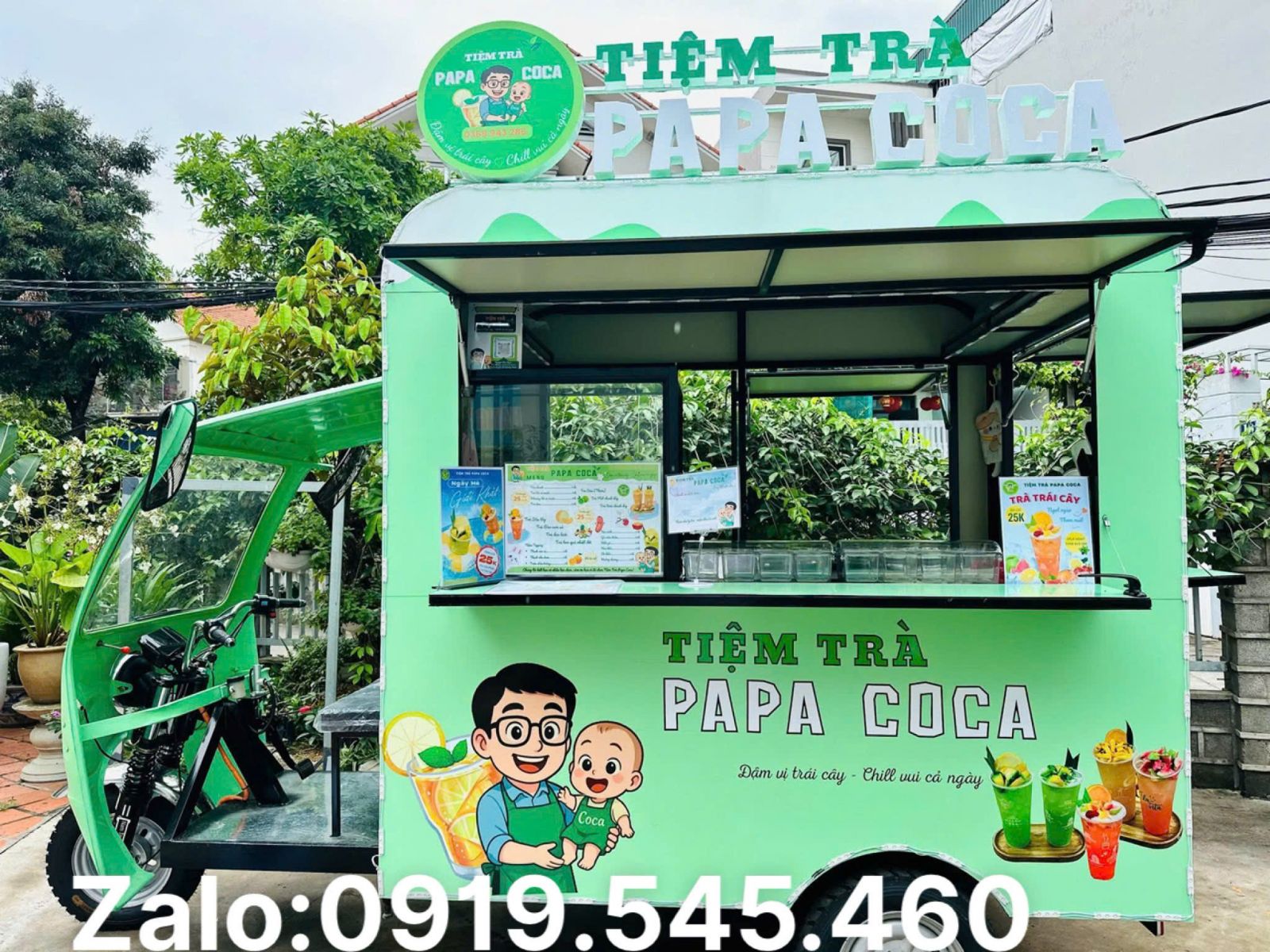 xe điện ba bánh bán trà chanh, trà trái cây